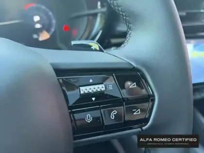 Photo 13 Alfa Romeo Junior  1.2 Ibrida 136ch Speciale DCT6