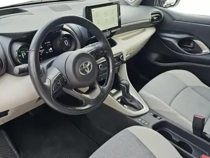 Photo 11 Toyota Yaris  116h Iconic 5p MY22