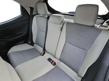 Photo 14 Toyota Yaris  116h Iconic 5p MY22