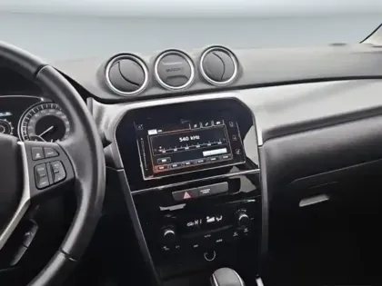 Photo 8 Suzuki Vitara  1.5 Dualjet Hybrid 115ch Style Auto Allgrip