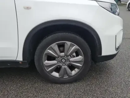 Photo 5 Suzuki Vitara  1.5 Dualjet Hybrid 115ch Style Auto Allgrip