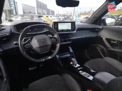 Photo 14 Peugeot 2008  1.2 PureTech 155ch S/S GT Pack EAT8 GPS Camera