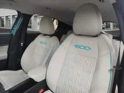 Photo 8 Fiat 600  1.2 Hybrid 100ch La Prima DCT6