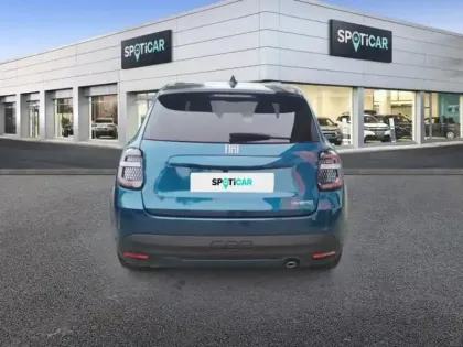 Photo 4 Fiat 600  1.2 Hybrid 100ch La Prima DCT6