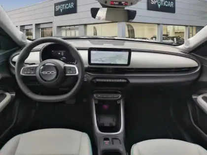 Photo 7 Fiat 600  1.2 Hybrid 100ch La Prima DCT6