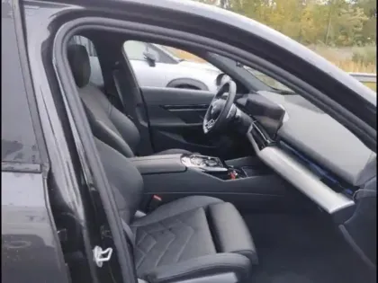 Photo 2 BMW Serie 5 Série 5 530e 299ch M Sport xDrive