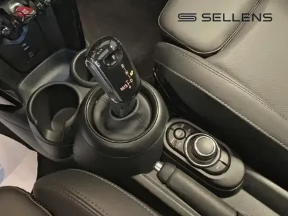 Photo 14 Mini Mini  Cooper 136ch Edition Premium Plus BVA7