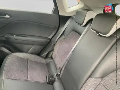 Photo 10 Renault Captur  1.6 E-Tech hybride 145ch Intens -21