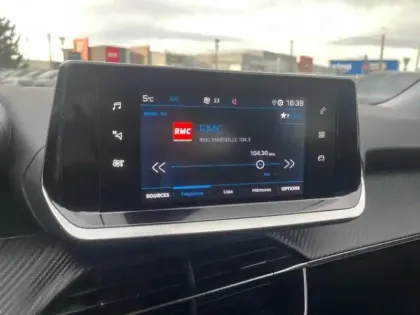 Photo 11 Peugeot 2008  1.2 PureTech 130ch S&S Style EAT8