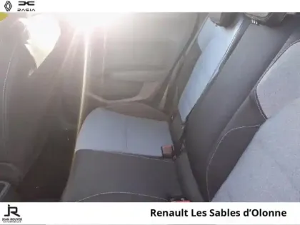 Photo 3 Renault Clio  1.5 dCi 100ch Evolution - 25