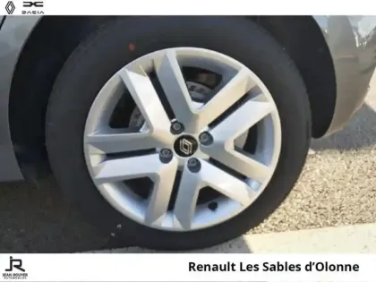 Photo 22 Renault Clio  1.5 dCi 100ch Evolution - 25