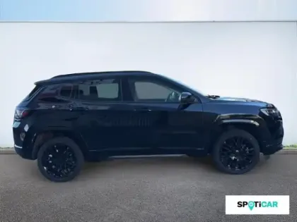 Photo 3 Jeep Compass  1.3 Turbo T4 240ch PHEV 4xe S AT6 eAWD