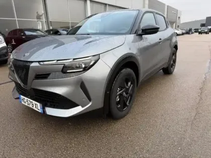 Photo 1 Alfa Romeo Junior  1.2 Ibrida 145ch Premium e-DCT6