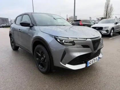 Photo 5 Alfa Romeo Junior  1.2 Ibrida 145ch Premium e-DCT6