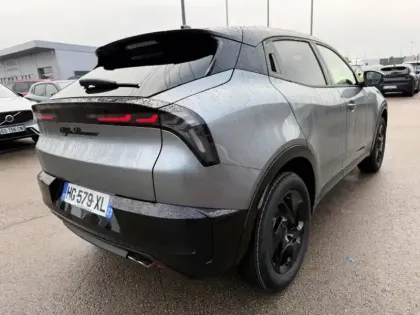 Photo 2 Alfa Romeo Junior  1.2 Ibrida 145ch Premium e-DCT6