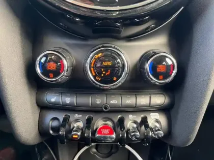 Photo 8 Mini Mini  5 Portes Cooper 136ch Edition Premium BVA7