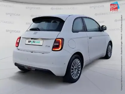 Photo 20 Fiat 500  e 118ch MY23 Camera