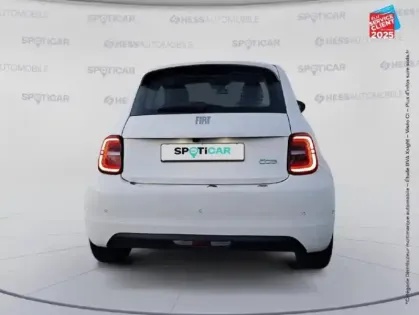 Photo 6 Fiat 500  e 118ch MY23 Camera