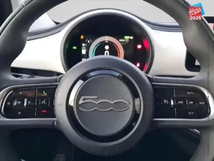 Photo 11 Fiat 500  e 118ch MY23 Camera