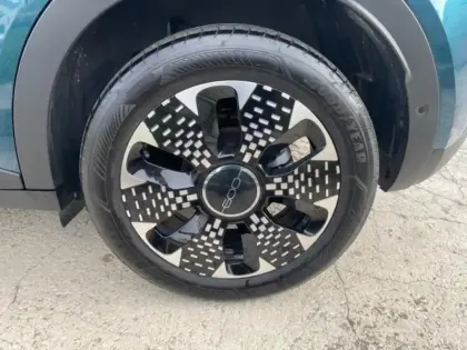 Photo 10 Fiat 600  1.2 Hybrid 136ch La Prima DCT6