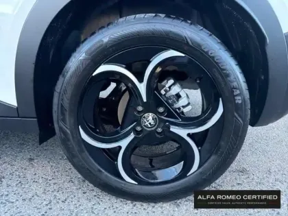 Photo 10 Alfa Romeo Junior  1.2 Ibrida 136ch Speciale DCT6