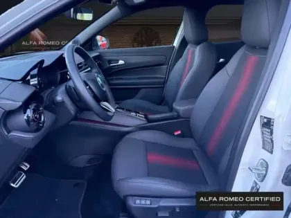 Photo 8 Alfa Romeo Junior  1.2 Ibrida 136ch Speciale DCT6