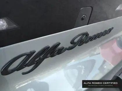 Photo 12 Alfa Romeo Junior  1.2 Ibrida 136ch Speciale DCT6