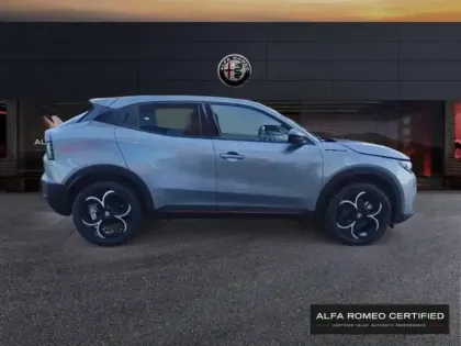 Photo 3 Alfa Romeo Junior  1.2 Ibrida 136ch Speciale DCT6