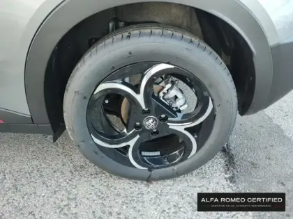 Photo 10 Alfa Romeo Junior  1.2 Ibrida 136ch Speciale DCT6