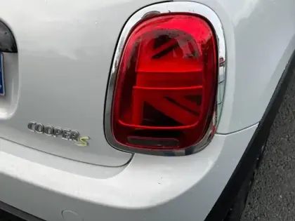 Photo 5 Mini Mini  Cooper SE 184ch Edition Premium BVA 5CV