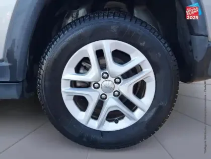 Photo 9 Jeep Compass  1.6 MultiJet II 120ch Longitude 4x2 117g