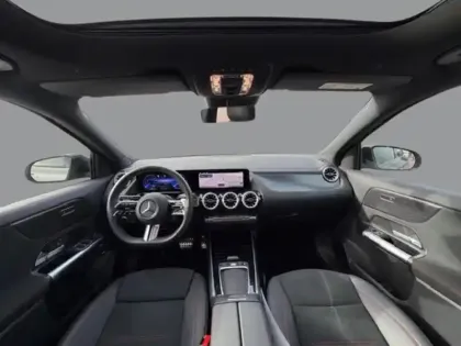 Photo 10 Mercedes EQA 250+ AMG Line 190 4x2 Carplay Toit ouvrant Angle