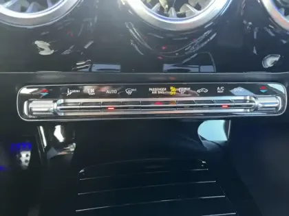 Photo 14 Mercedes Classe A 180 d AMG Line