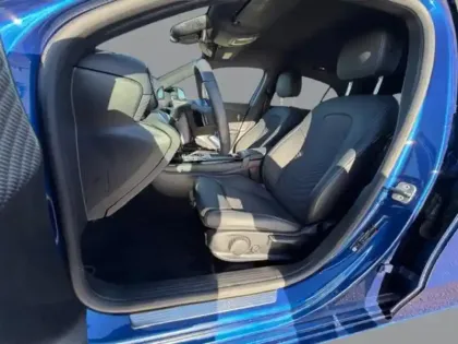 Photo 18 Mercedes Classe A 180 d Progressive Line 2.0 116 8G-DCT Carplay cam