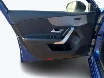 Photo 16 Mercedes Classe A 180 d Progressive Line 2.0 116 8G-DCT Carplay cam