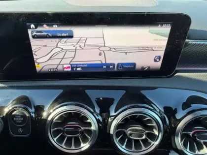 Photo 20 Mercedes Classe A 180 d Progressive Line 2.0 116 8G-DCT Carplay cam