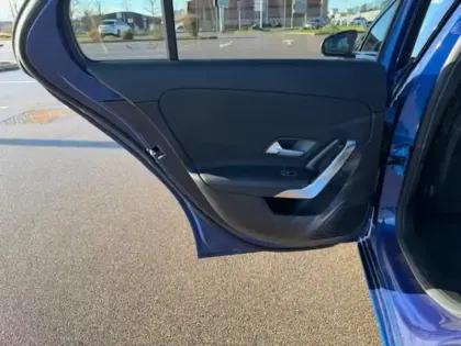 Photo 13 Mercedes Classe A 180 d Progressive Line 2.0 116 8G-DCT Carplay cam