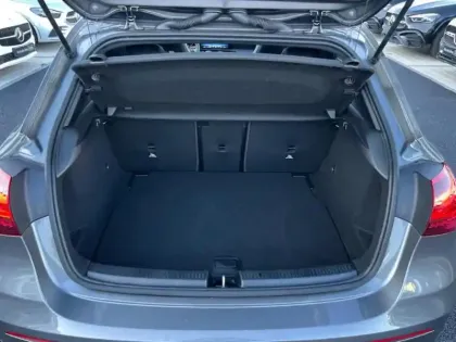 Photo 9 Mercedes Classe A 200 d AMG Line