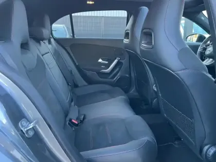 Photo 34 Mercedes Classe A 200 d AMG Line