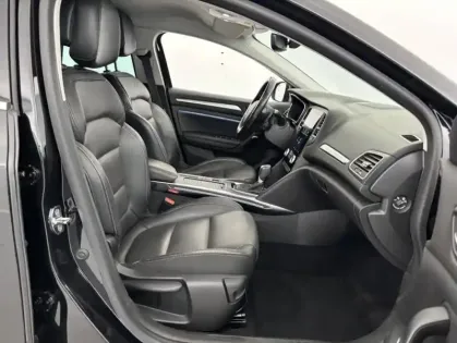 Photo 10 Renault Megane IV Blue dCi 115 EDC Intens 5p