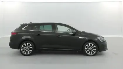 Photo 5 Renault Megane IV Blue dCi 115 EDC Intens 5p