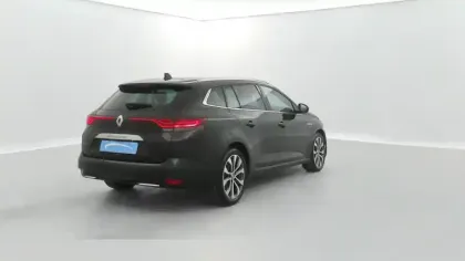 Photo 4 Renault Megane IV Blue dCi 115 EDC Intens 5p