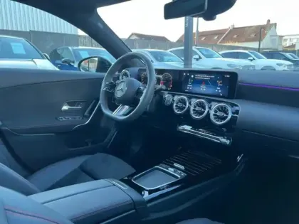 Photo 28 Mercedes Classe A 200 AMG Line