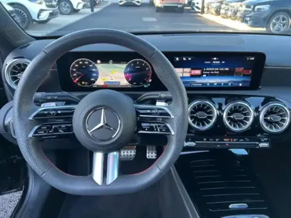 Photo 13 Mercedes Classe A 200 AMG Line