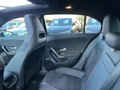 Photo 37 Mercedes Classe A 200 AMG Line