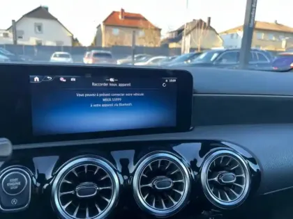 Photo 19 Mercedes Classe A 200 AMG Line