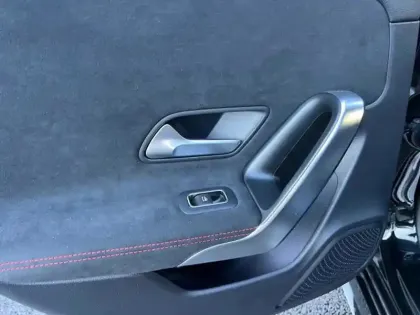 Photo 35 Mercedes Classe A 200 AMG Line