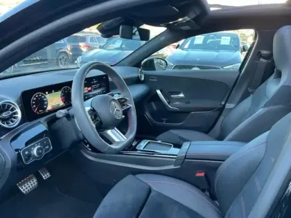 Photo 10 Mercedes Classe A 200 AMG Line