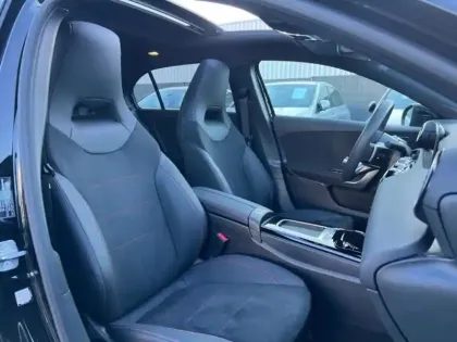 Photo 31 Mercedes Classe A 200 AMG Line