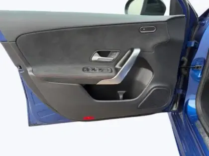 Photo 16 Mercedes Classe A 200 d AMG Line 2.0 150 8G-DCT Toit ouvrant Sieges